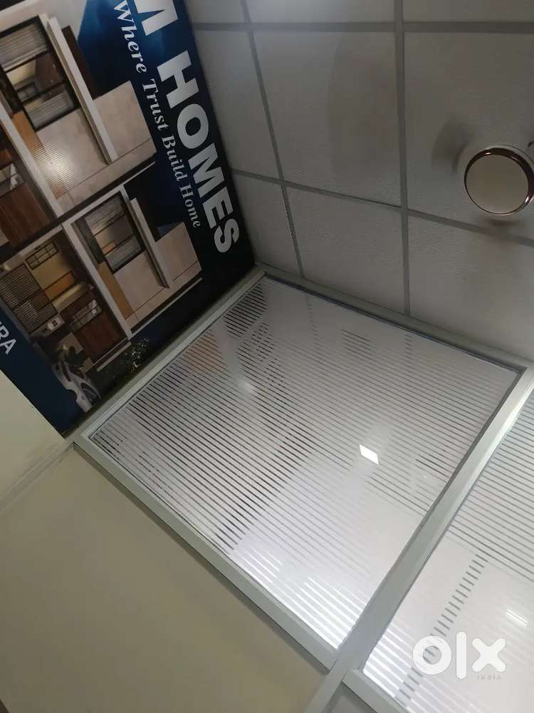 Need a room or  femaleroom partner