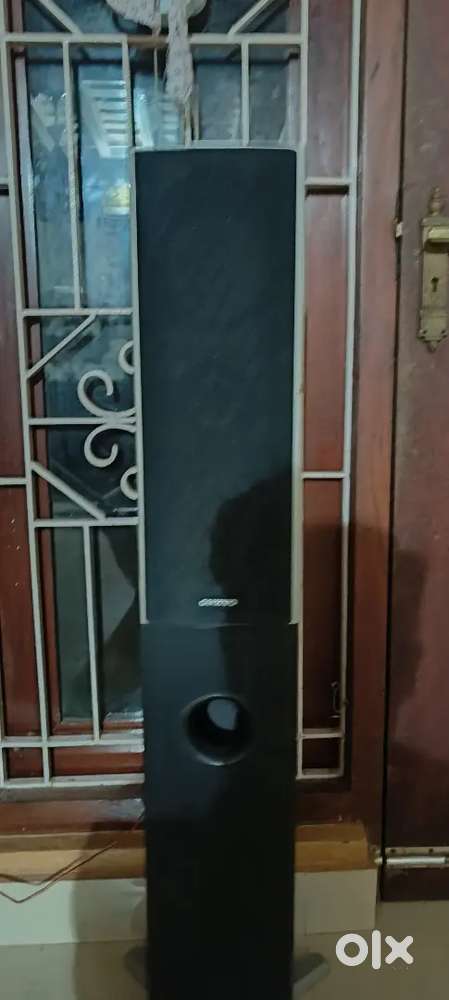7.0 onkyo speakers with box