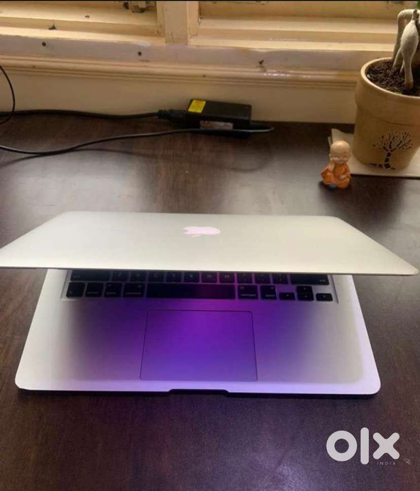 Apple macbook Air 2017  8gb 256gb internal