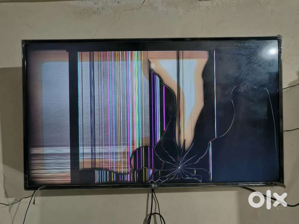 Broken LG 43 Inch LED TV for Sale –(Display Cracked)