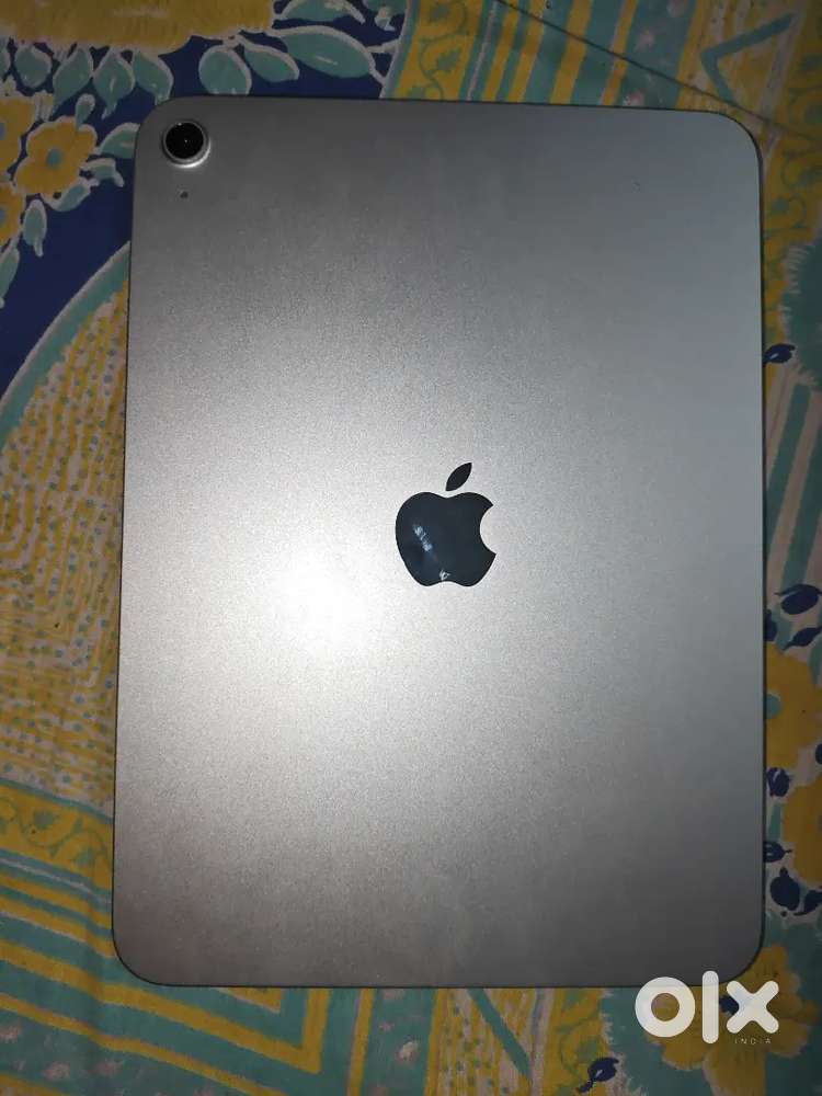 128 gb and version  ios 18.5 ipad air 11 a16 model rs 33000