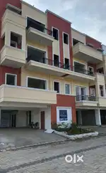 150 Sq yrd Floor With Lift  With Store For Sale in Airport Rd Zirakpur