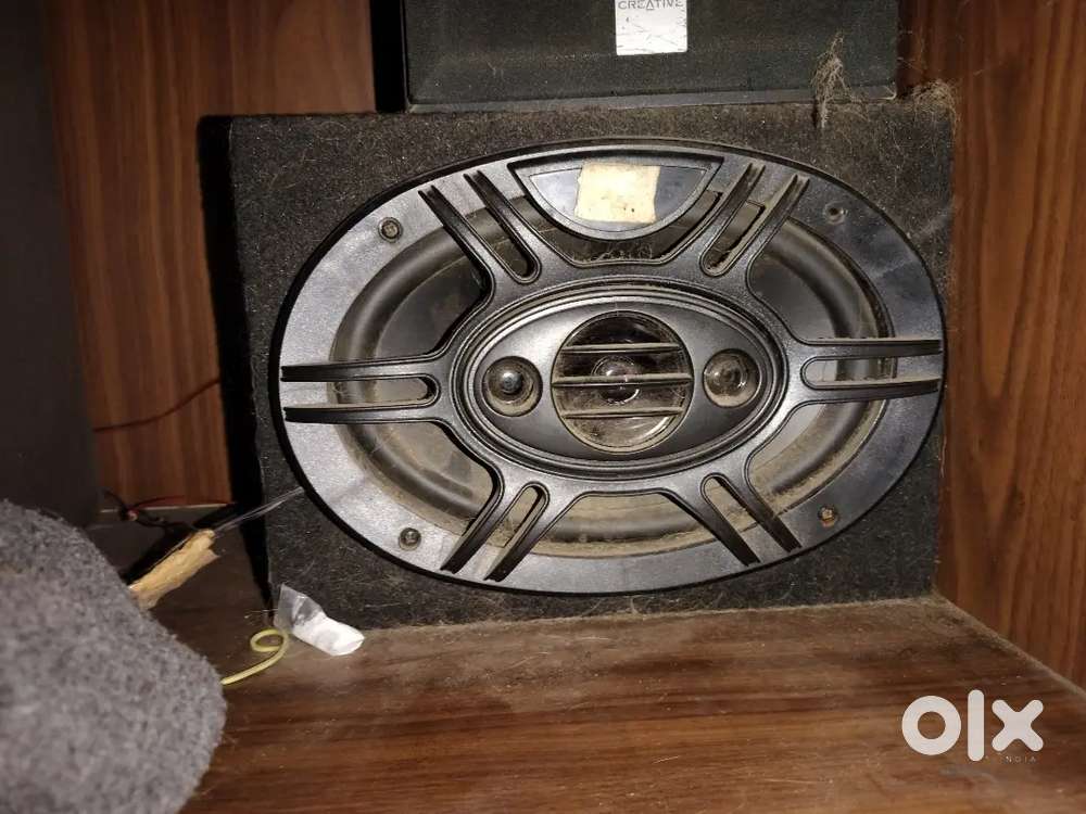 Speakers and basstube for sale
