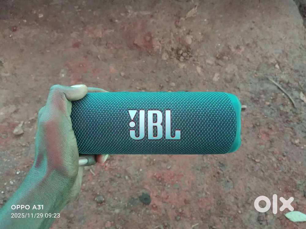 jbl flip 6 Bluetooth Speaker