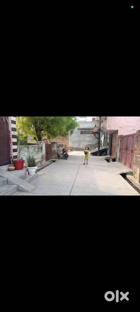 Urgent 200 gj plot for sale