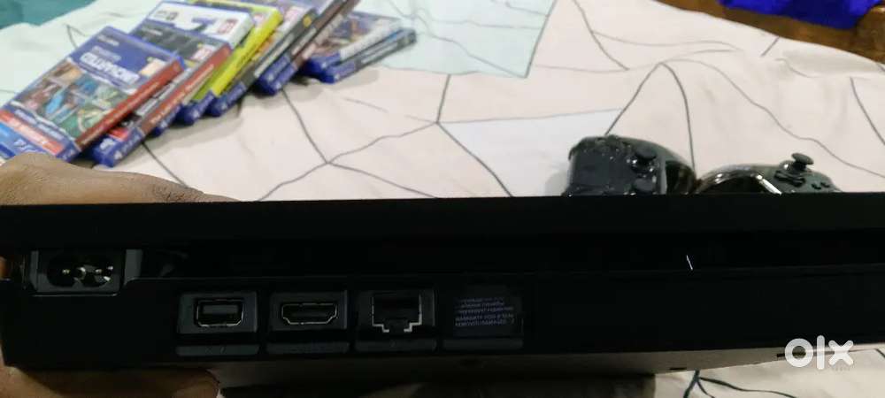 Ps4 slim 1tb jet black