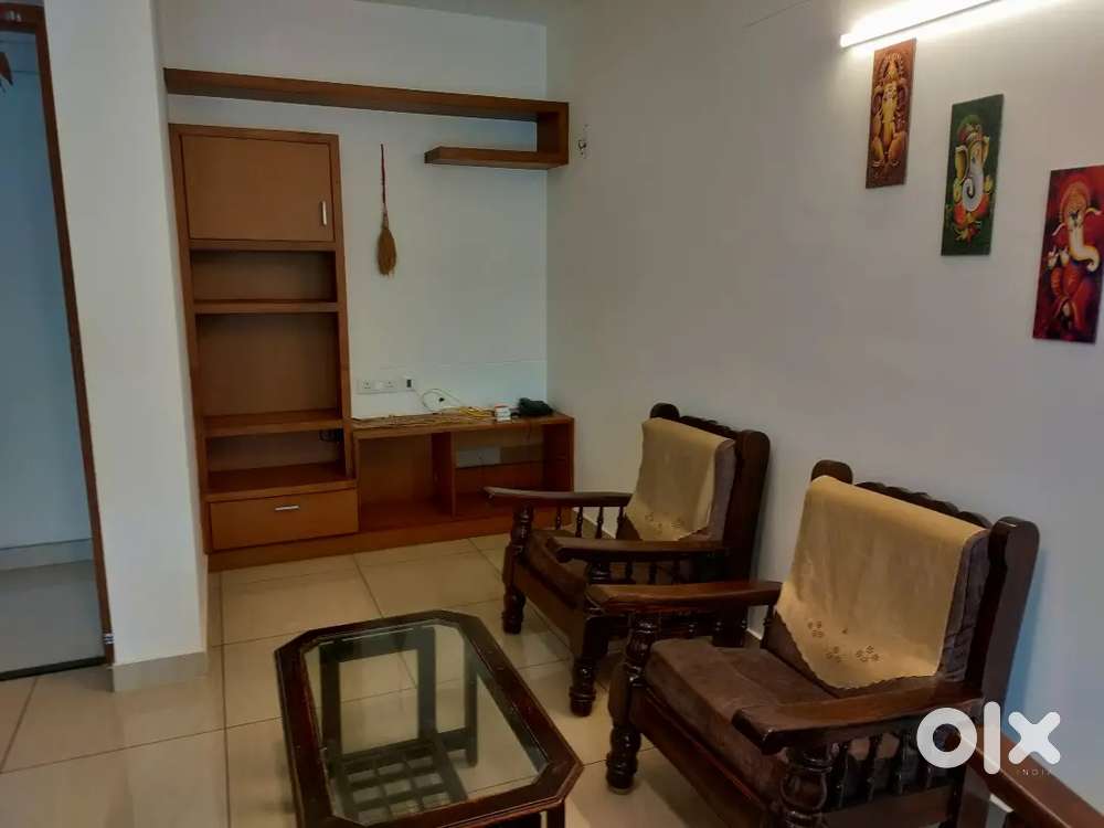 Elegant 2 BHK furnished flat for Rent at Sasthamangalam