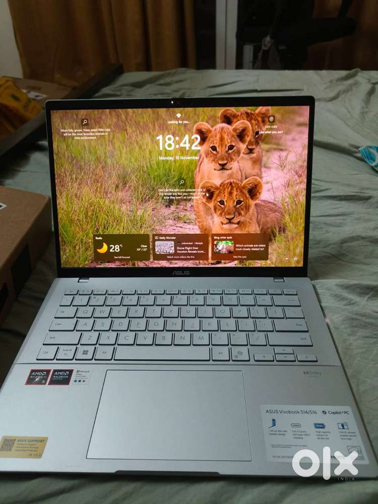 ASUS Vivobook S14 Laptop