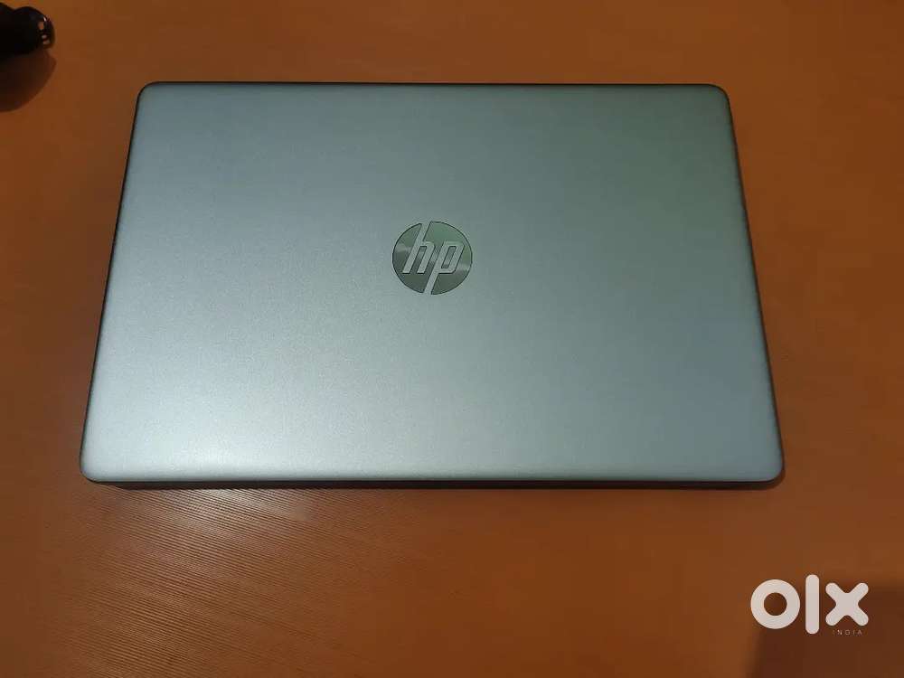 Hp 15s laptop 8gb DDR4 RAM/ 512gb SSd