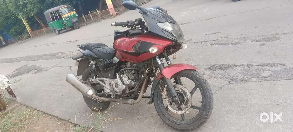 PULSAR 220F SUPER CONDITION