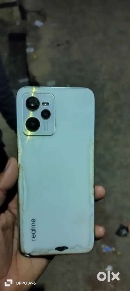Realme C35