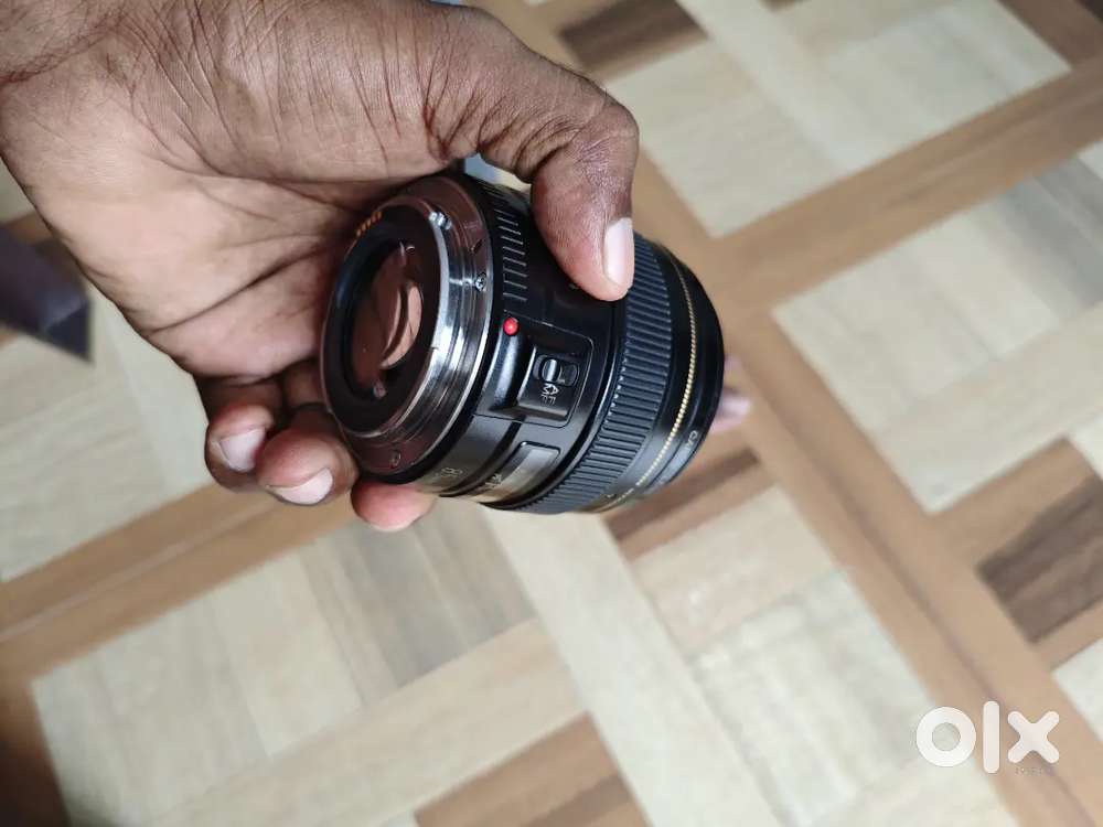 85 mm 1.8 USM ultrasonic EF canon lence