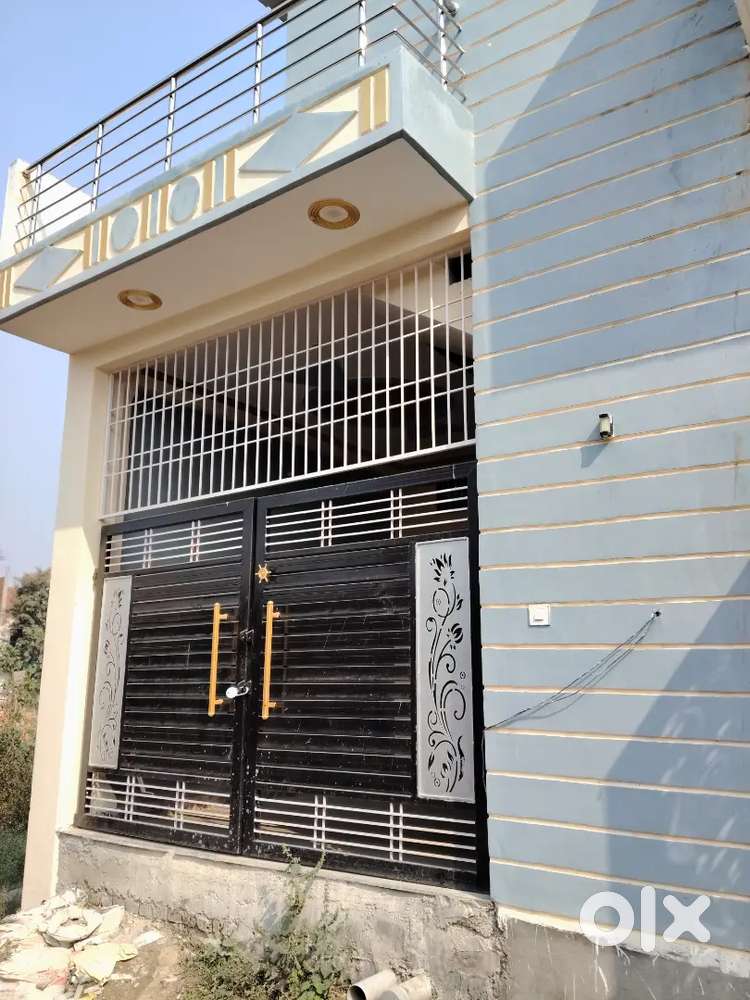 बेलवा बाबा लमही मे डुप्लेक्स बिकाऊ  800 sqft पश्चिम फेस.16 फ़ीट रास्ता