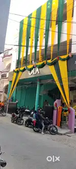 Room available for family or girls
