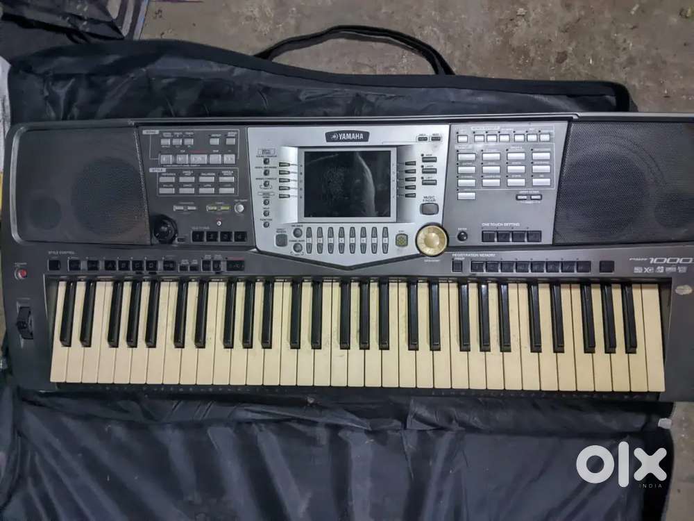 Keyboard in yamaha brand