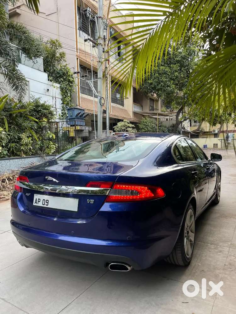 Jaguar XF V8