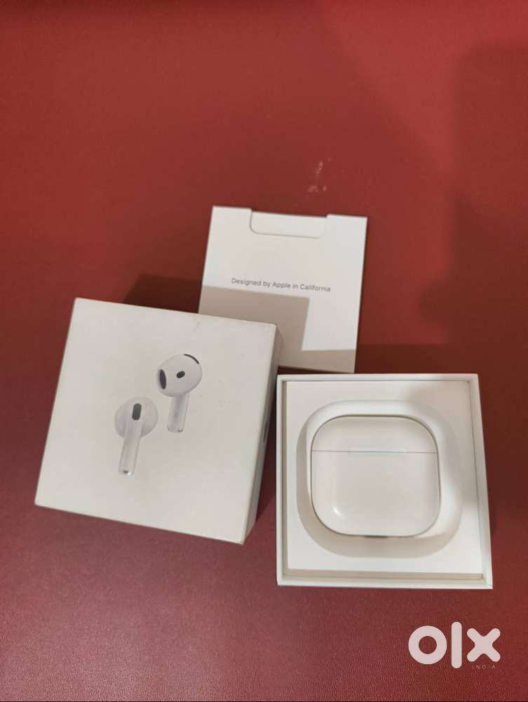 AirPods 4 with Active Noise Cancellation, Used for less than than 6m