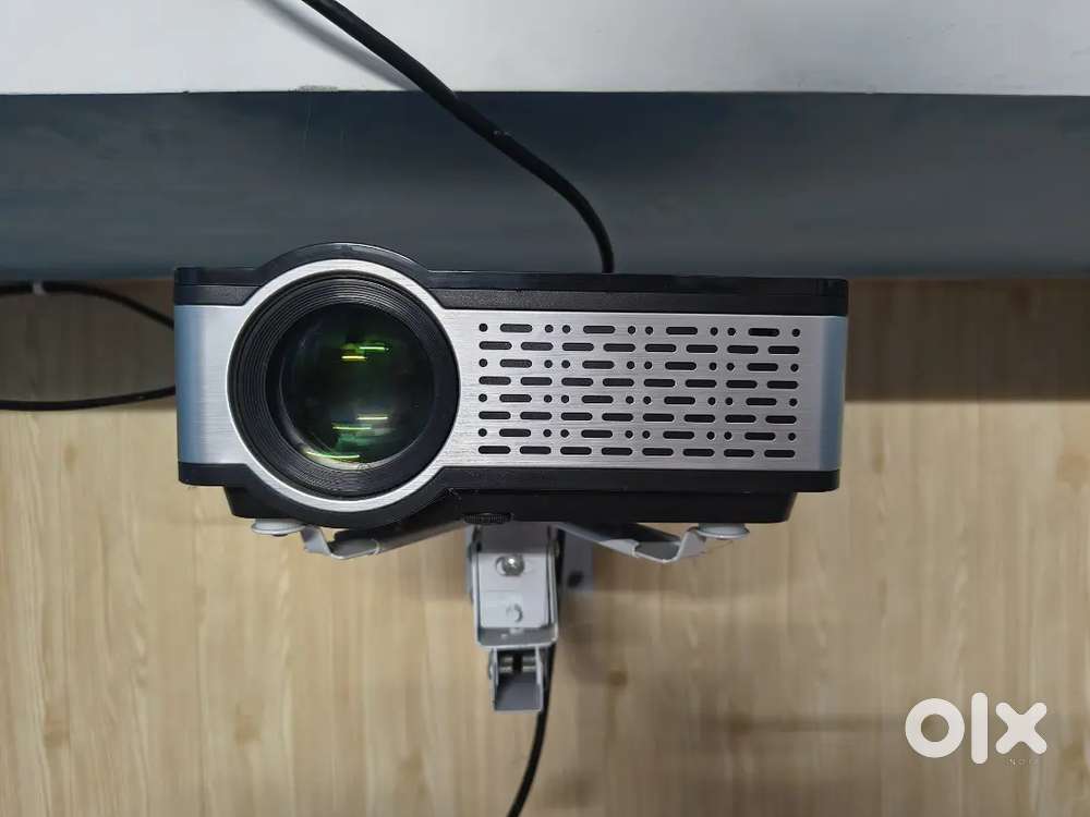 E Gate i9 Pro-Max projector