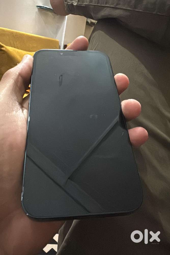 Iphone 14 -128 gb black -89% battry —3-4 minor dent