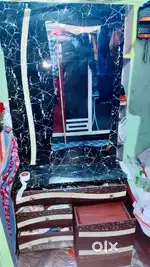 Dressing table wood with mirror