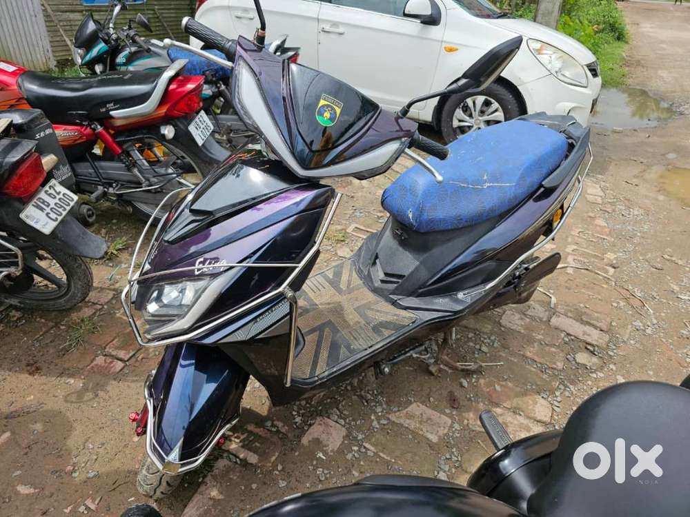 Well Maintained New Battery Ele Electric Scooty