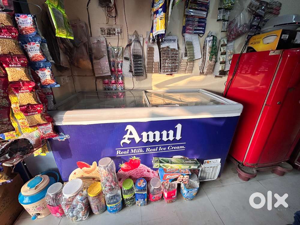Used Ice Cream Fridge for Sale - Excellent Condition (Business Shift)