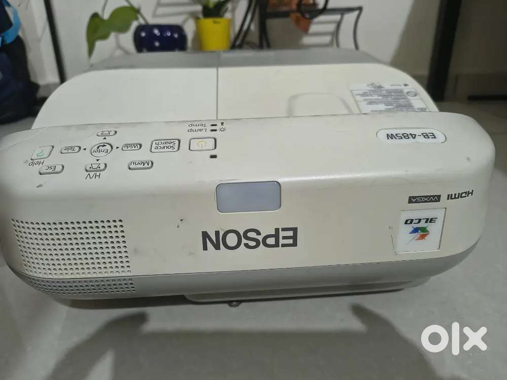 Epson Ultra Short throw projector