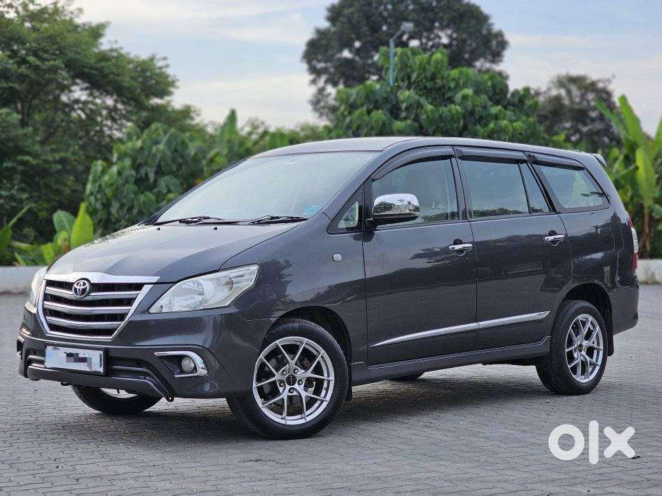 Toyota Innova 2.5 GX 7 STR BS-III, 2015, Diesel