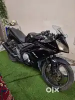 Yamaha r15 v1