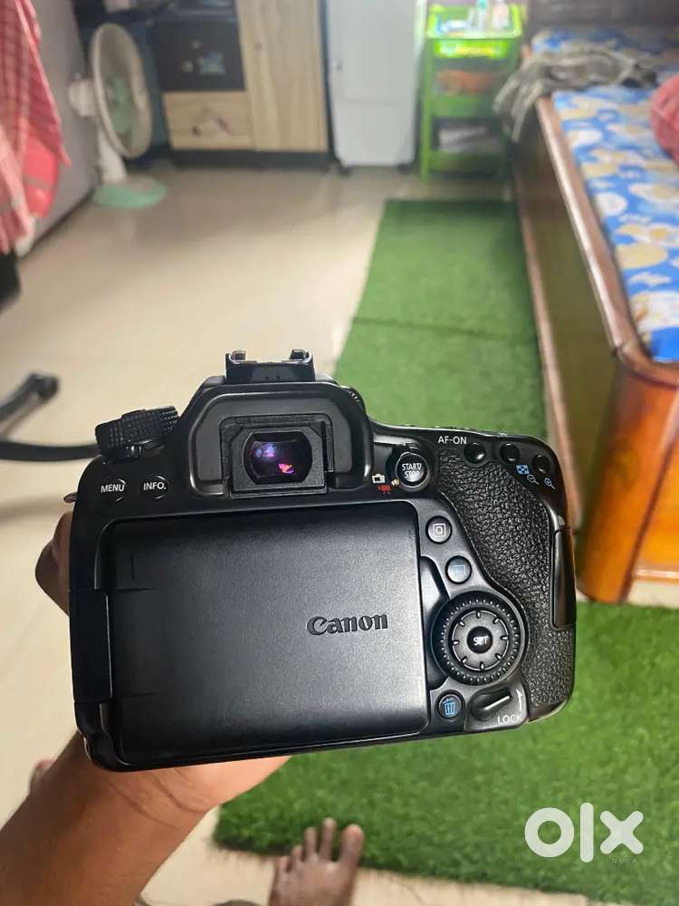 Camon 80D 24 mm 2.8 prime lens and kit lens 18-55