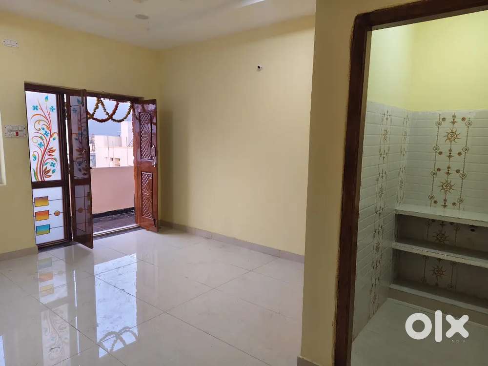 TOLET:2 BHK