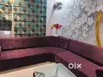 Seven seater brand new condition sofa set with centre table n settie