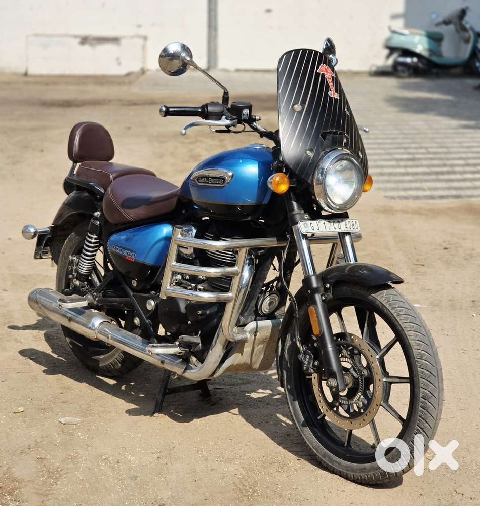 ROYAL ENFIELD METEOR 350 BLUE & BLACK