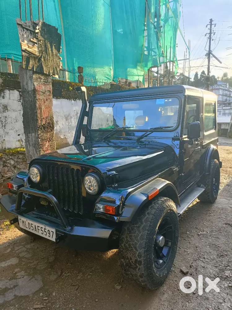 Thar Hard top. Ac 4x4, low fuel consumption.