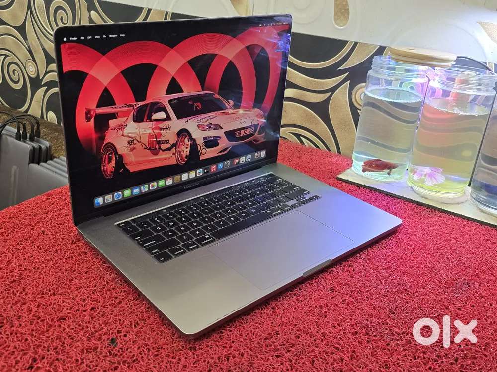 Apple Macbook Pro 2020 i7 16gb 512gb 5.5gb Graphics 16inch Retina