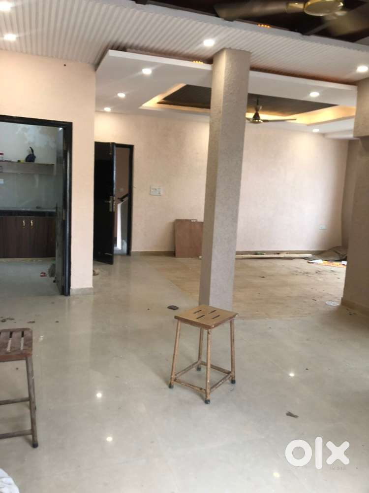 New 3bhk Prime location First Floor