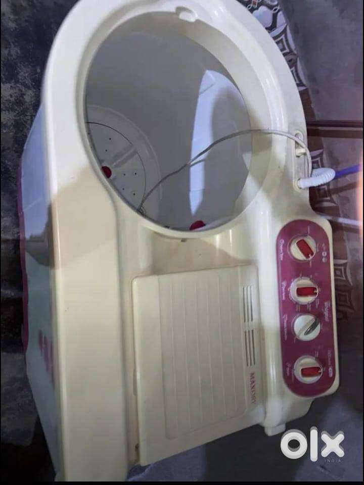 Whirlpool white washing machine 7.5 kg good condition all workingWhirl