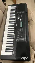Yamaha PSR E373