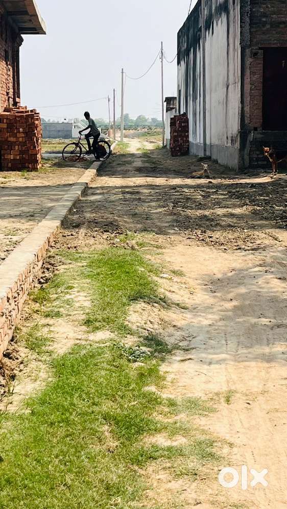 Ghazipur walo ke liye plot ring road se laga hua sandaha chauraha par