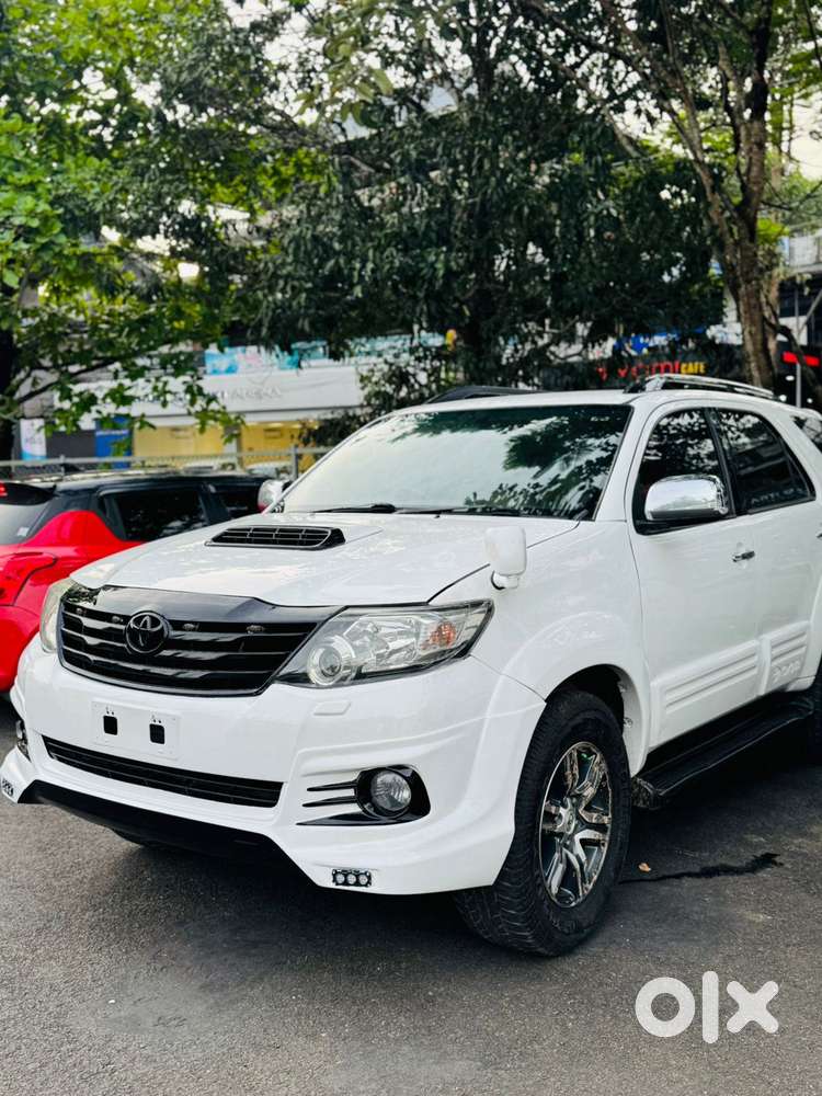 Toyota Fortuner Sportivo 4X4 MT, 2011, Diesel