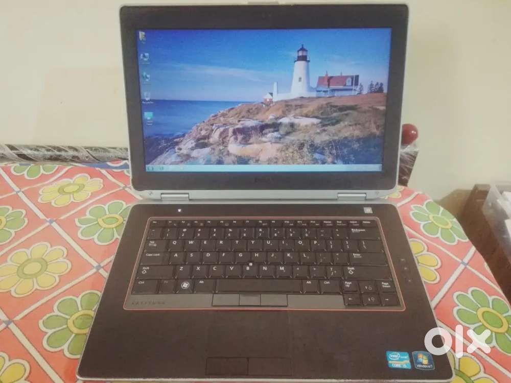 Dell i5 3hrs backup 2gb Intel HD graphics  mint condition laptop