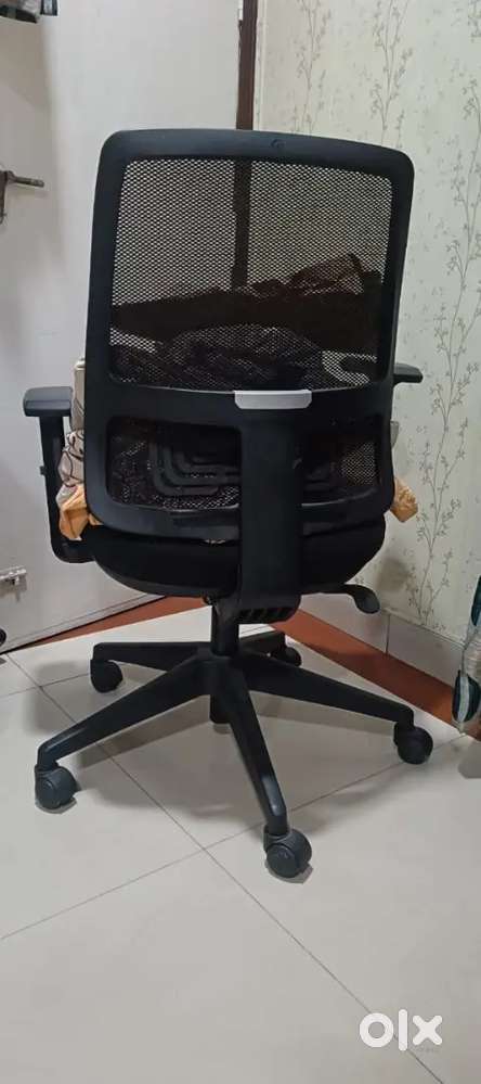 Wooden Study Table With Chair/Excellent condition/Perfect for computer