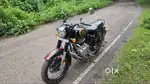 Classic 350 halcyon black