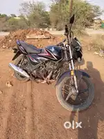 Gaadi me kisi bhi prakar ka kaam ni hai single hand use gaadi haii