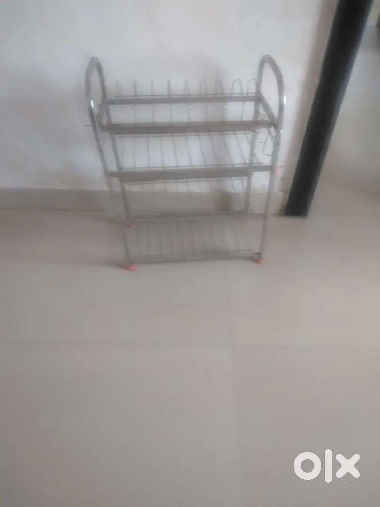 Rack for plates and cups
