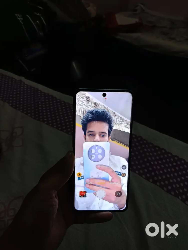 5G phone exchange and sell 14999 ads pure padh k msg kre