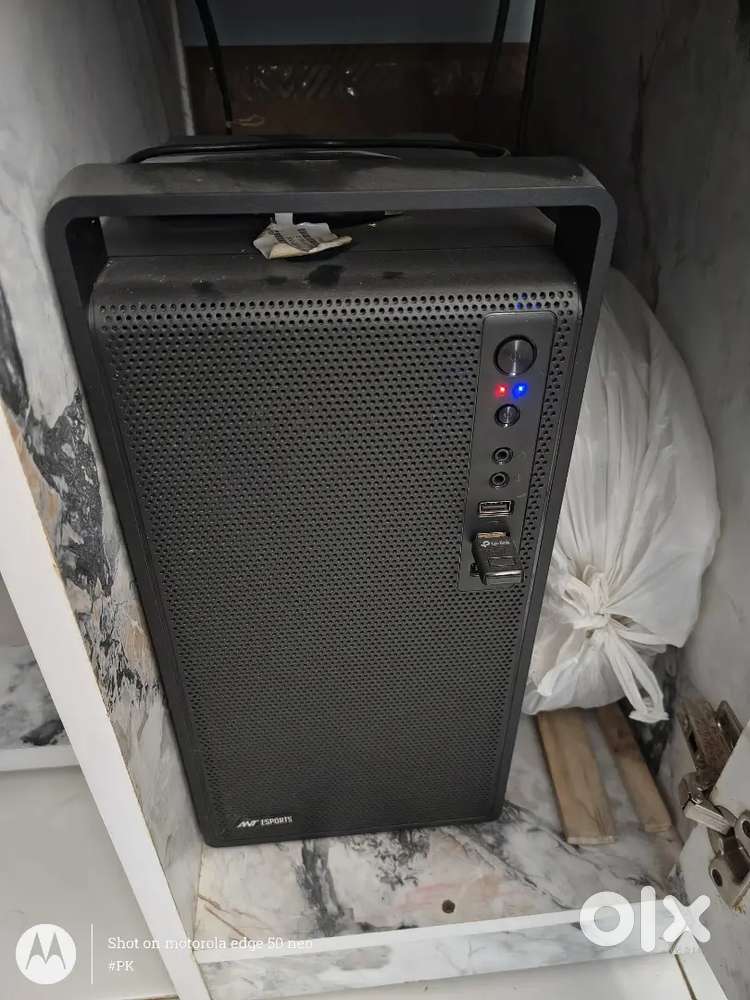 I3 desktop machine only CPU keyboard and mouse