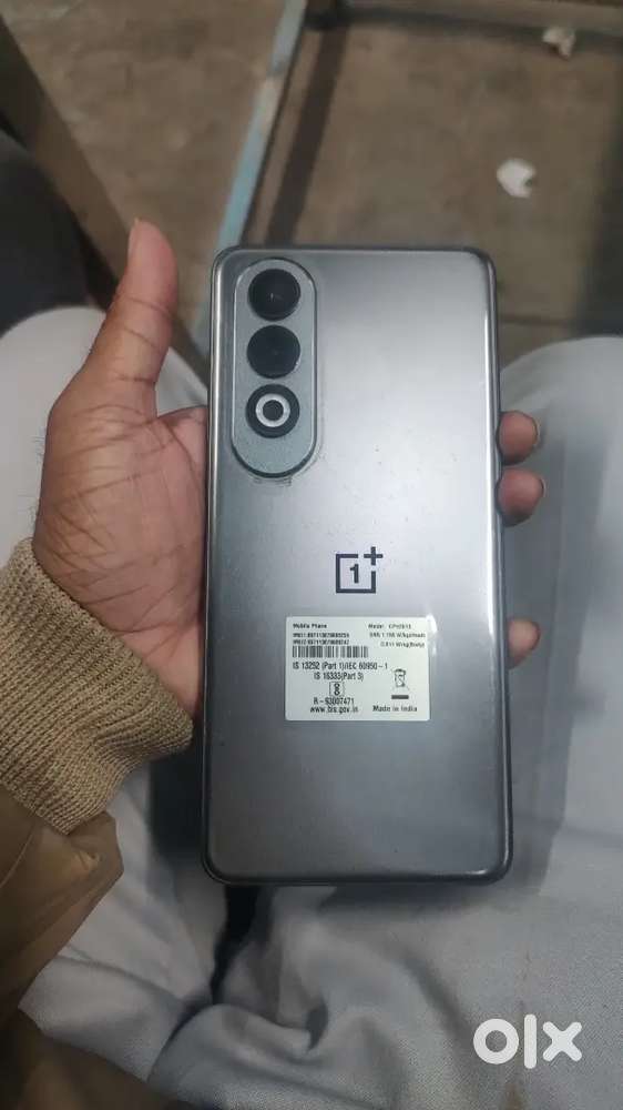 Charger awlebal 1 yaar