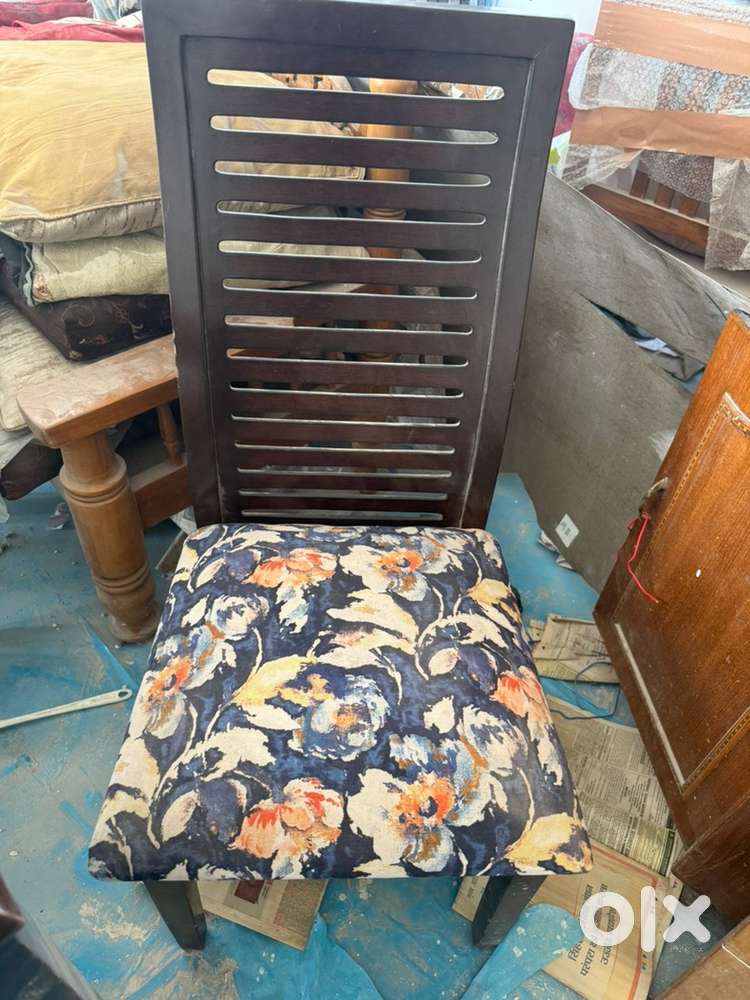 Dining table 6 seater