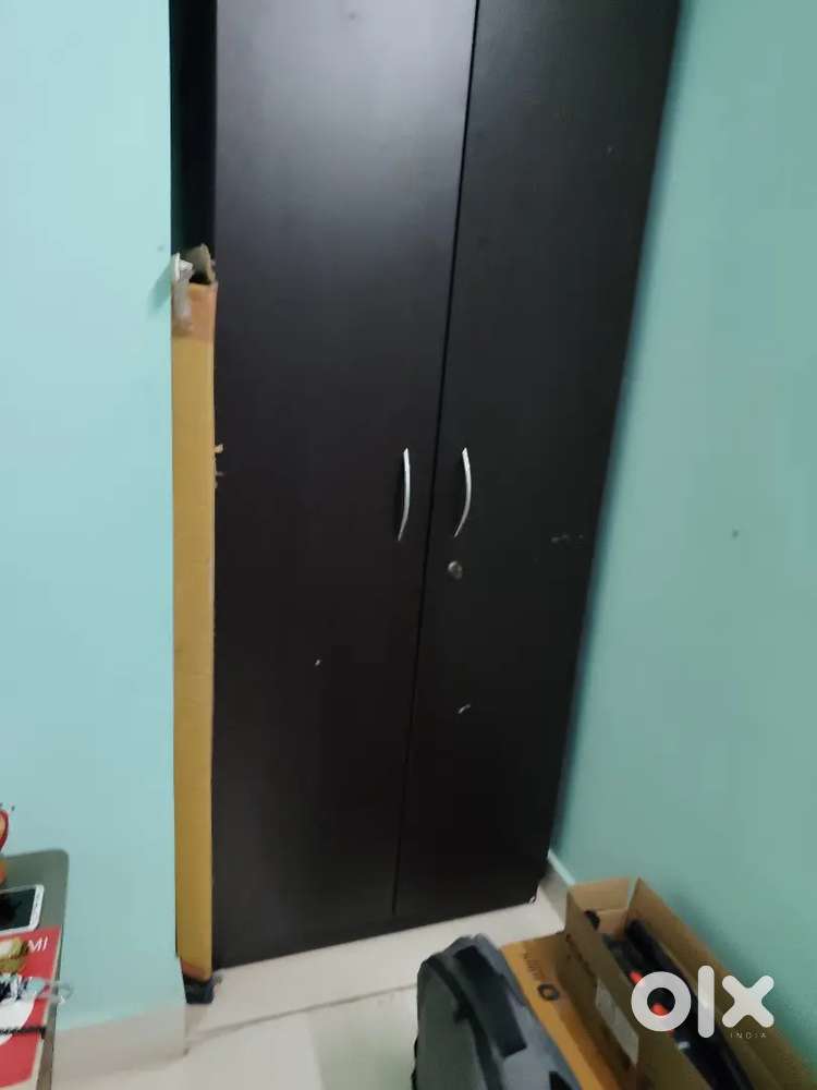 Double door wardrobe
